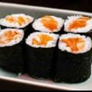 Salmon Maki (8 Pcs)